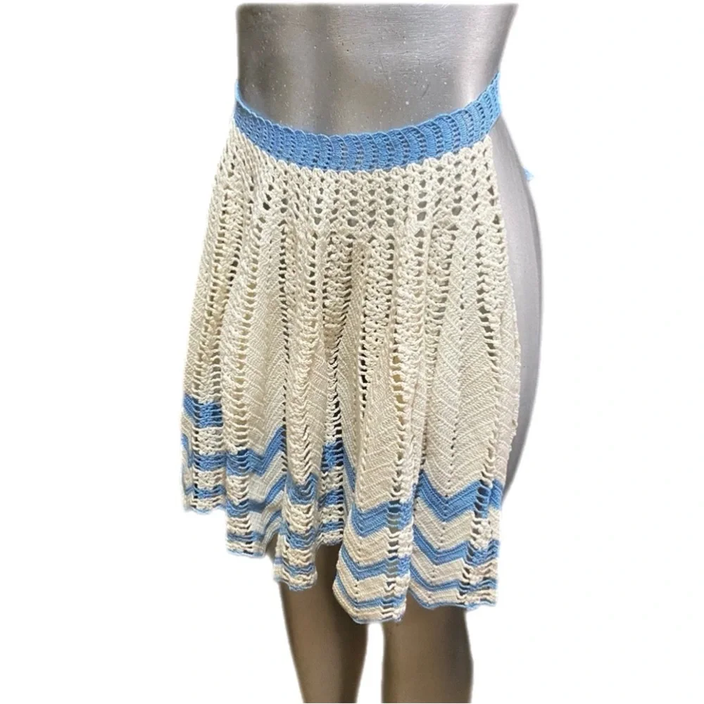 Vintage Crochet Half Apron Blue/White Grannycore Trad-Wife Farmhouse Cottagecore